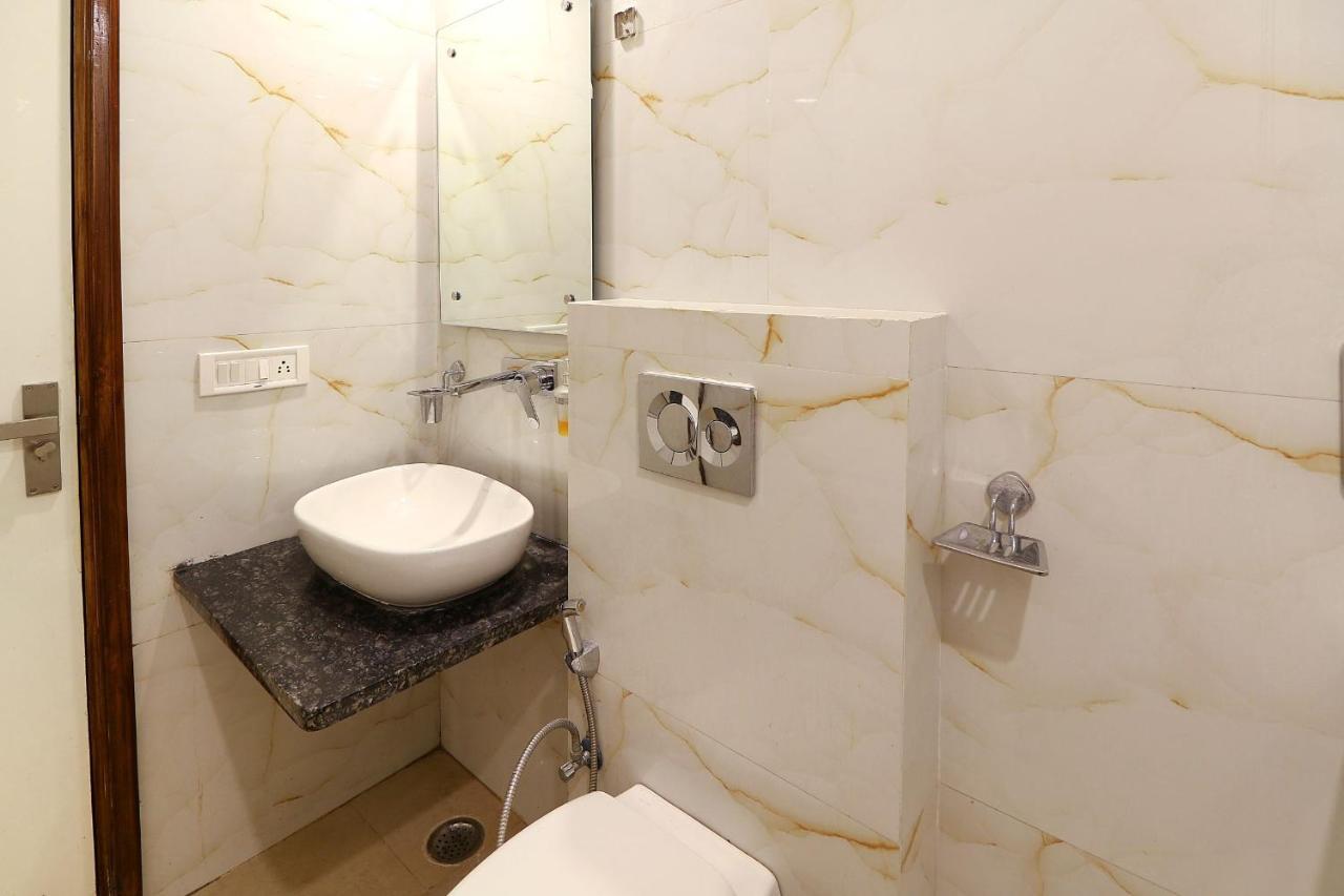 Hotel York Legacy -3 Minutes Walk From New Delhi Railway Station 'The 5 Star Ambience' Newly Built Exterior foto